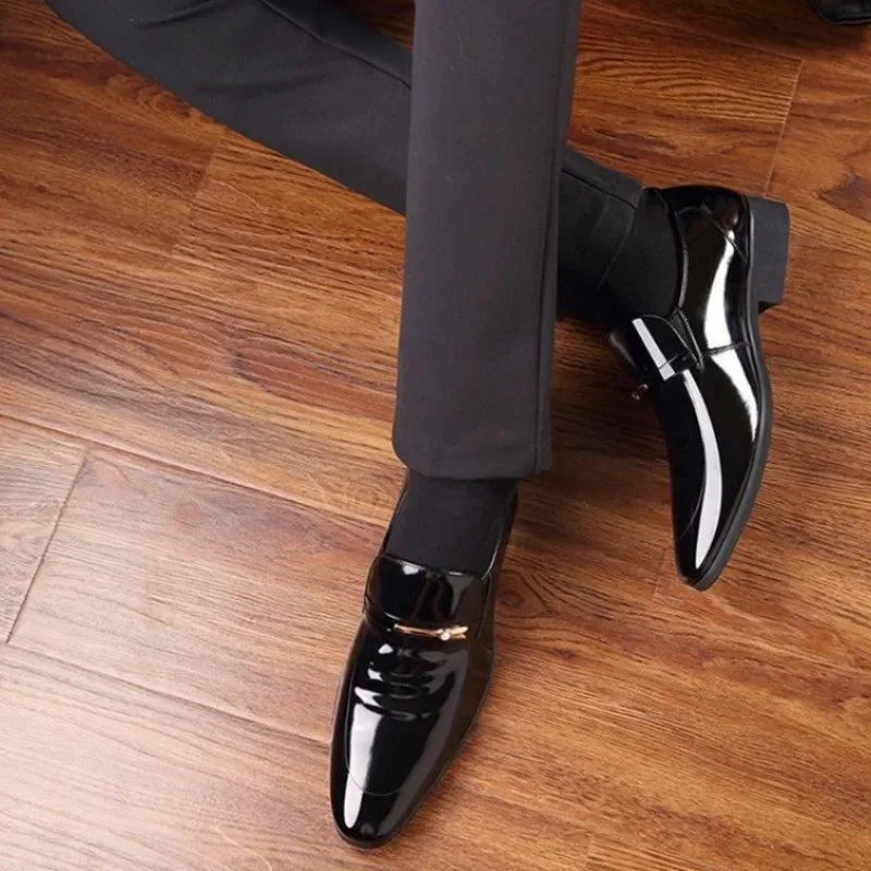 Social Shoe for Men Pointed Toe Office Patent Leather Bright Upper Dress Shoes Man Footwear Low Price Cheap Clearance Legitimate