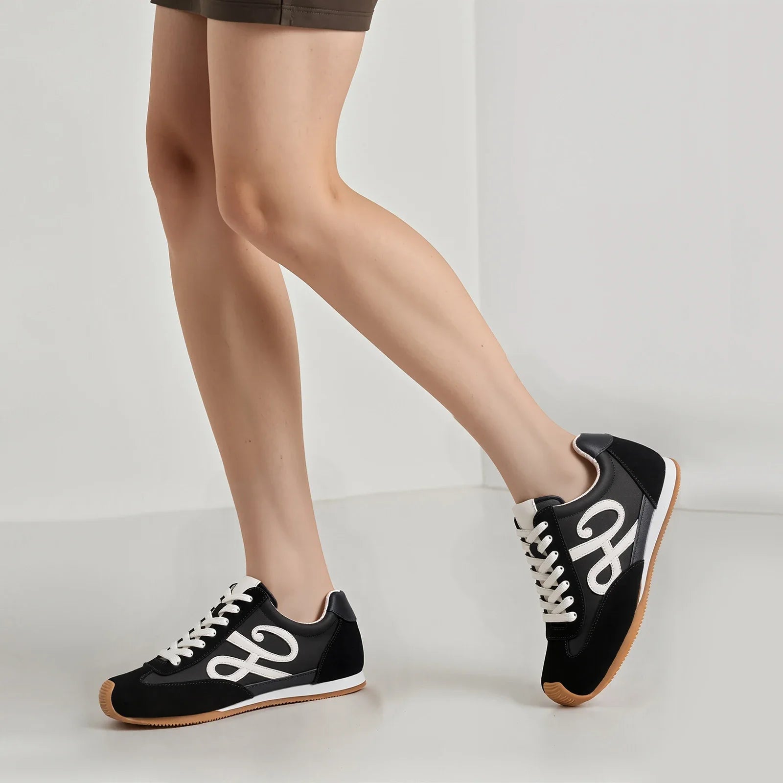 Shoes for woman Spring Summer Breathable Comfortable Girls Running Shoes Oxfords Bottom Lacing Casual Sneakers Balance Shoes